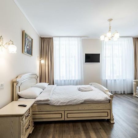 Opera House Apartment 3 利沃夫 外观 照片